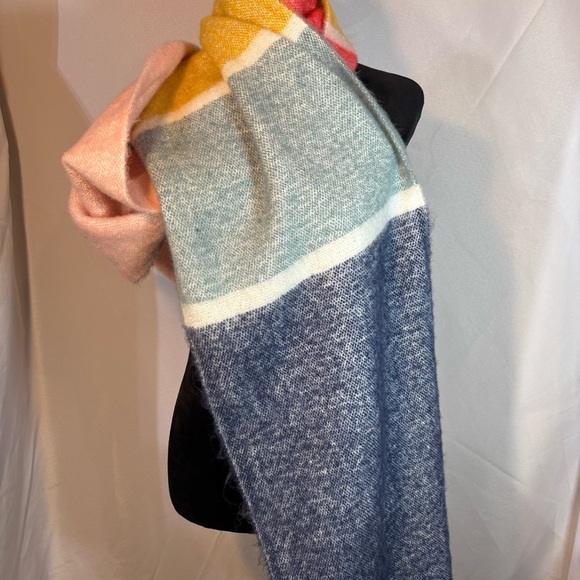 GAP Old Navy Multi-Color Oversized Scarf with Fringe - Picture 2 of 10